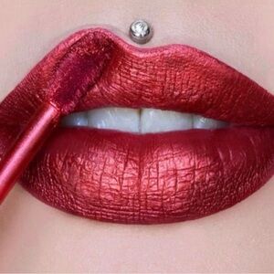 Jeffree Star Poinsettia Liquid Red Lipstick